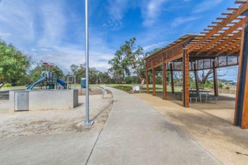 Currawong Close - Pool & Alfresco - Rejuvenate Stays
