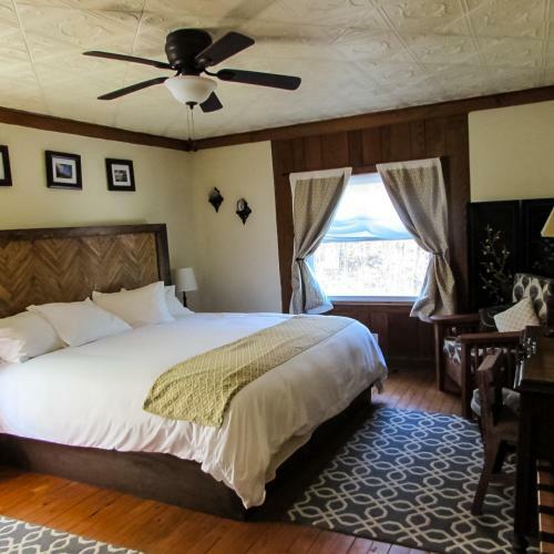 Bed & Breakfast Red Leaf River Inn
