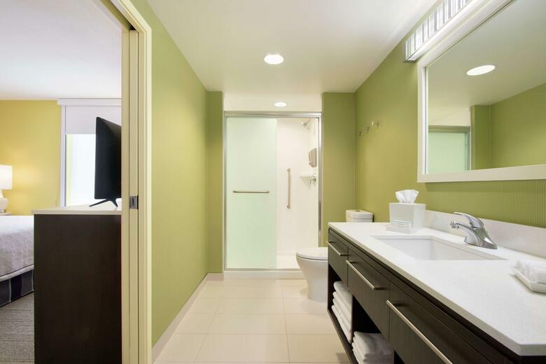 Hotel Home2 Suites By Hilton Fort St. John, British Colu