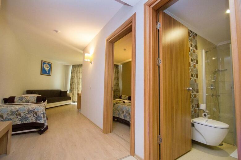 Hotel Blue Wave Suite