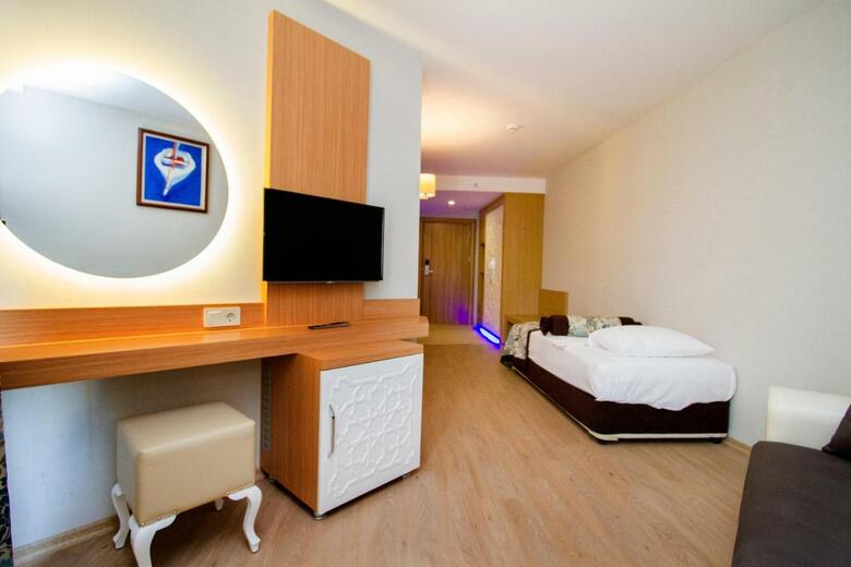 Hotel Blue Wave Suite
