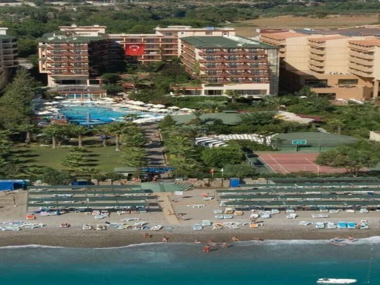 Hotel Holiday Park Resort