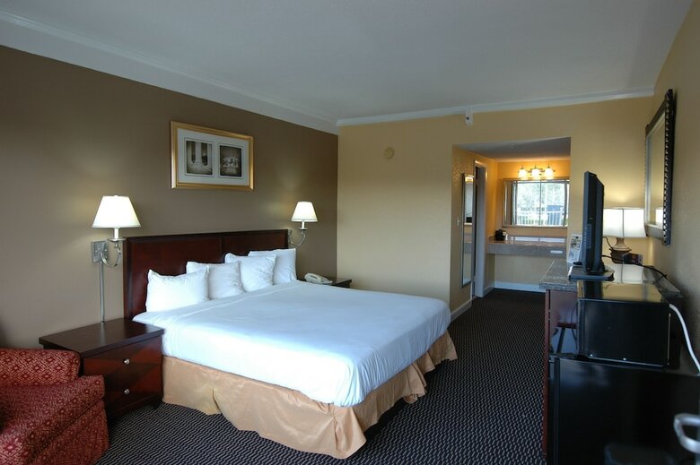 Magnuson Hotel Convention Center