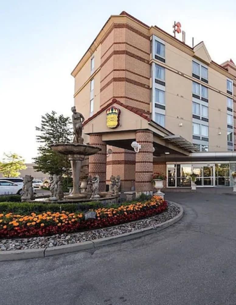 Hotel Monte Carlo Inn Airport Suites