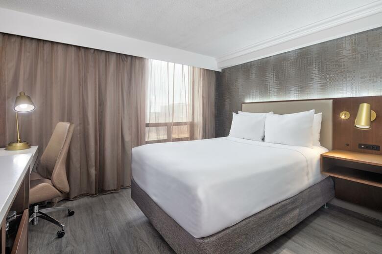 Hotel Crowne Plaza Toronto Airport