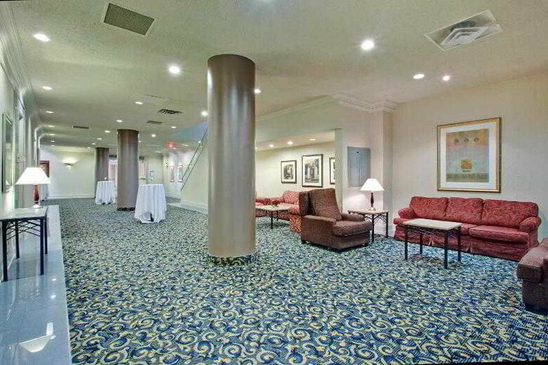 Hotel Crowne Plaza Toronto Airport
