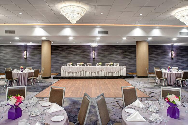 Hotel Crowne Plaza Toronto Airport