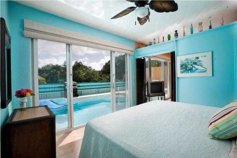 Hotel Pavillons And Pools