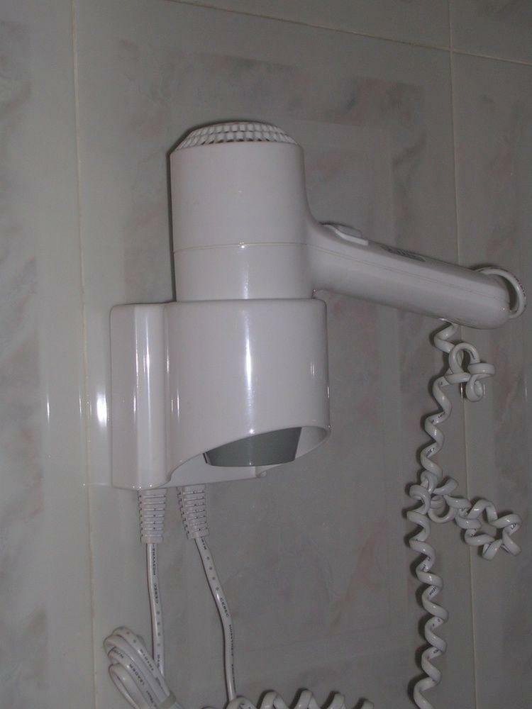 Hostal Bru�a