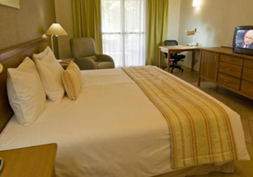 Hotel Blue Tree Park Lins