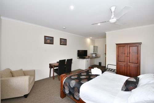 Inglewood Motel And Caravan Park Victoria