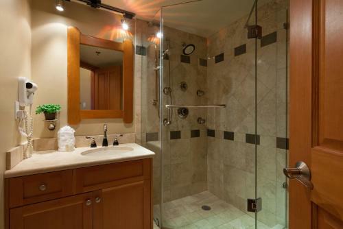 Apartamentos Greystone Lodge By Whistler Accommodation