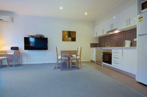 Aparthotel The Buckingham Serviced Apartment