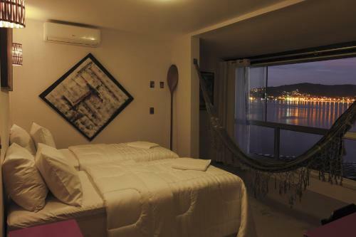 Hostal Porto Charitas Sailing Guest House