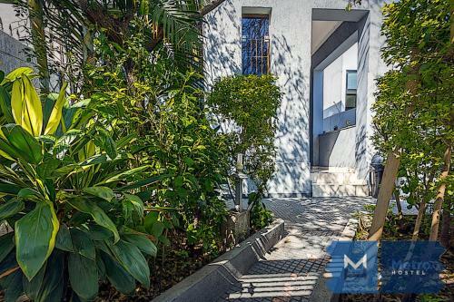 Metr� Hostel Sp