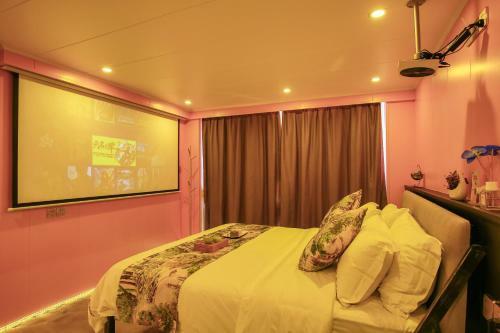 Wind & Moon Holiday Home