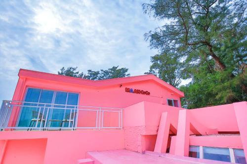 Wind & Moon Holiday Home