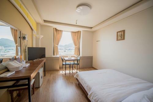 Chungmu Beach Hotel