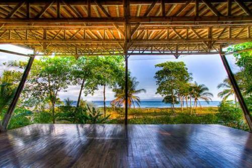 Hotel Iguana Lodge Beach Resort And Spa