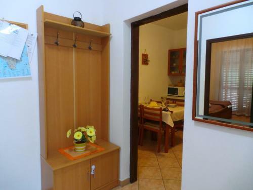 Apartment In Mali Vareski/istrien 8693
