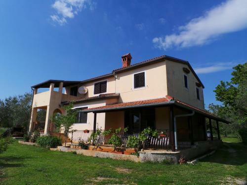 Apartment In Mali Vareski/istrien 8693
