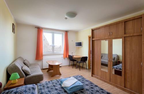 Hostal Penzion Zelen� Dvor