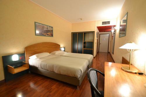 Sun Hotel