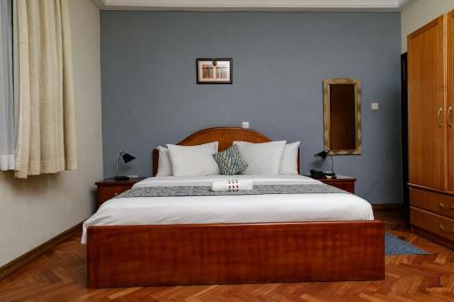 Hotel Mahogany Lodge
