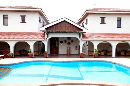 Hotel Mahogany Lodge