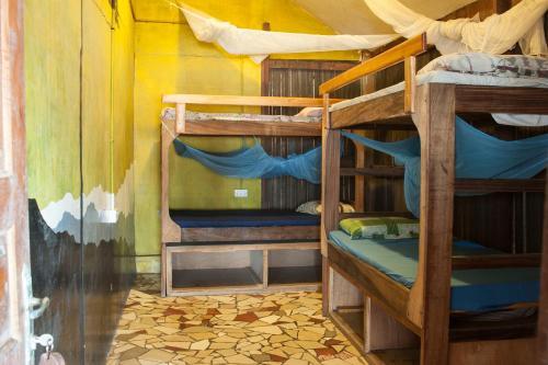 Hotel Oasis Beach Resort