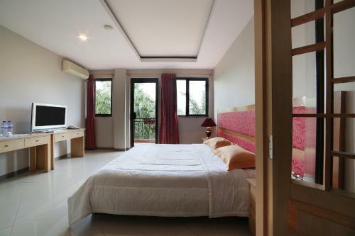 Green Wattana Hotel, Sentul City