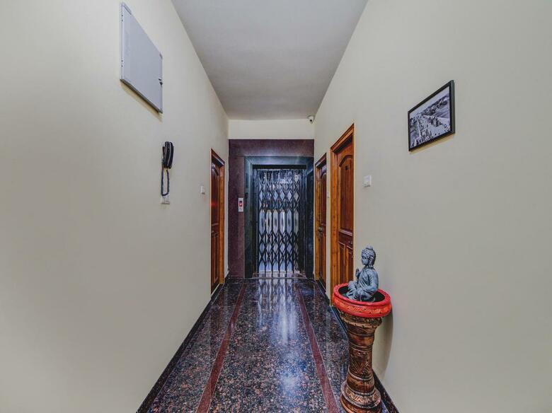 Hostal Oyo 6749 The Royal Nest