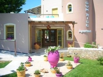 Residencia Sun Rise Hotel Studios & Apartments