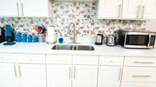 New Kingston Guest Apartments @ Donhead