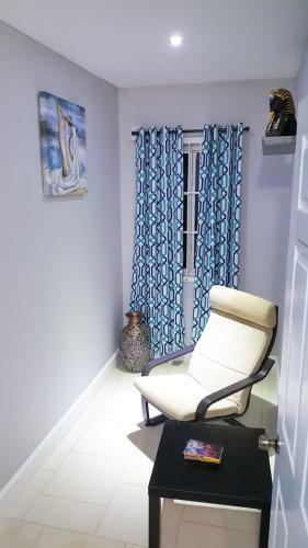 New Kingston Guest Apartments @ Donhead