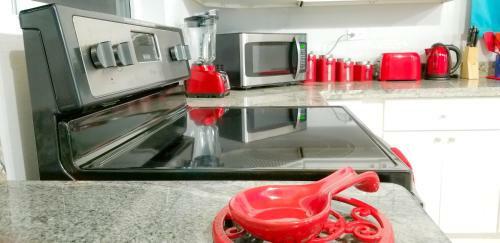 New Kingston Guest Apartments @ Donhead