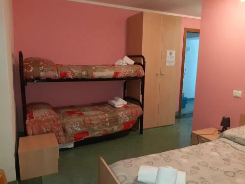 Albergue Punto Tappa Pit Stop - Affittacamere E Trattoria