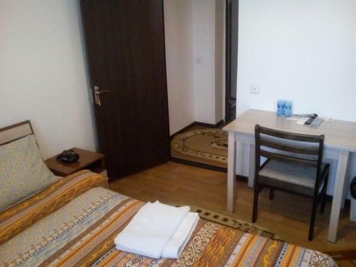 Hostal Nursat Guest House