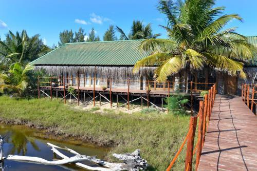 Hostal Barefoot In Barra