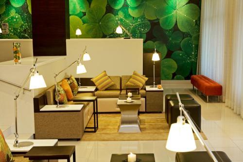 Hotel Courtyard By Marriott Panama At Metromall Mall