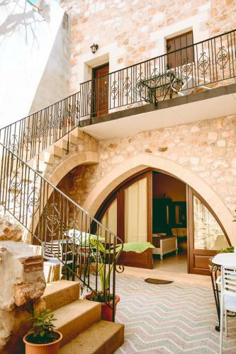 Bozzali Deluxe Hotel