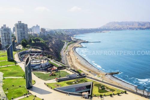 Waterfront Larcomar Apartments