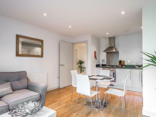 Apartment Castle Quay