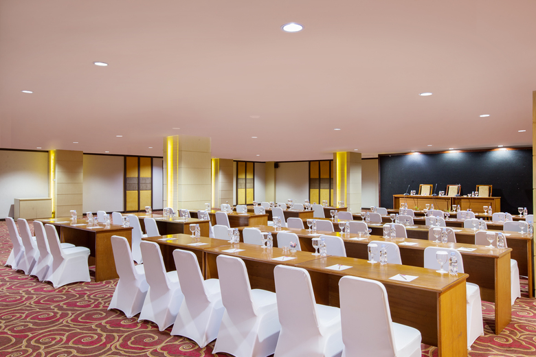 Inna Garuda Hotel & Convention & Business