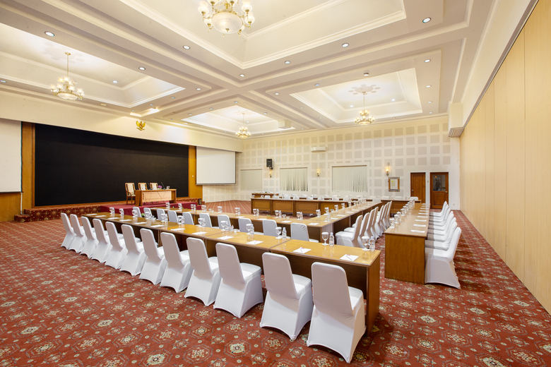 Inna Garuda Hotel & Convention & Business
