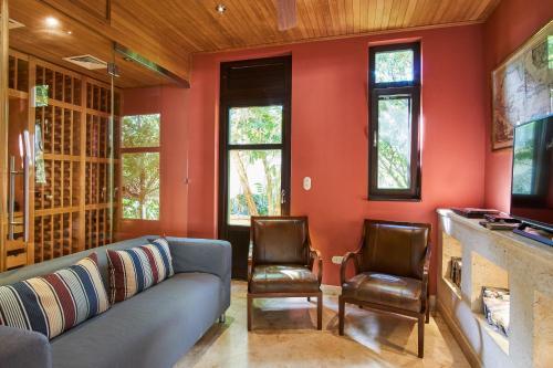 Luxury Villas At Sea Horse Ranch