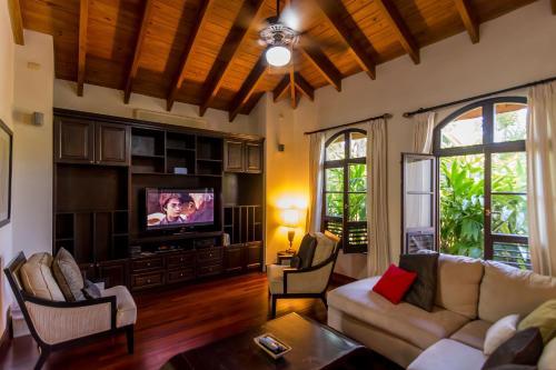 Luxury Villas At Sea Horse Ranch