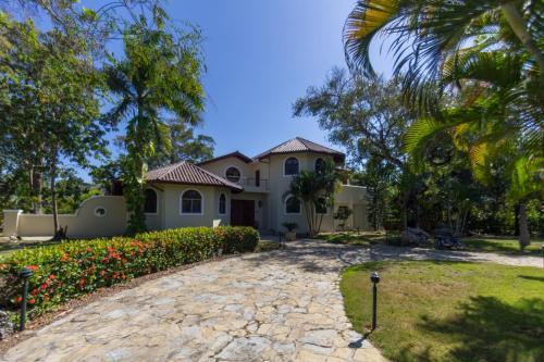 Luxury Villas At Sea Horse Ranch