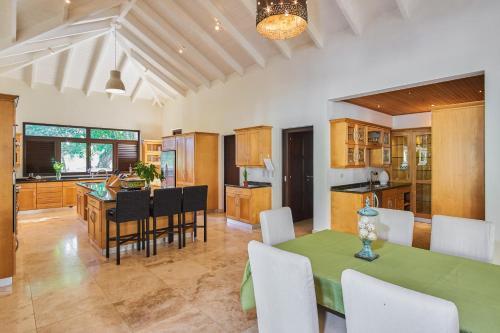 Luxury Villas At Sea Horse Ranch