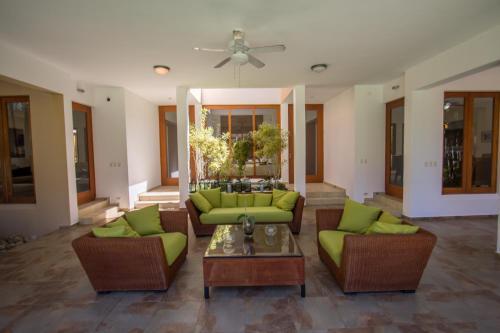 Luxury Villas At Sea Horse Ranch